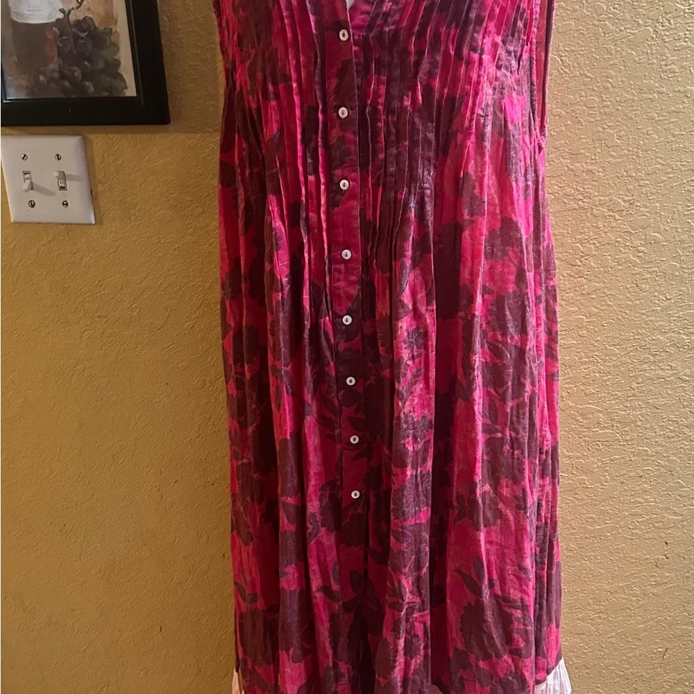 People Are Wearing Dresses With Jeans - Picture 8 of 11